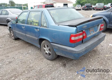 1997 Volvo 850 Gt из США, поврежденный, VIN YV1LS5544V2374830